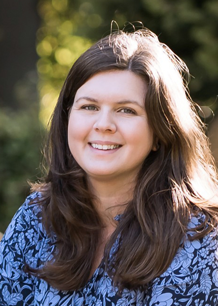 Kelly Hall [Profiles] • Instagram, Twitter, TikTok Foller