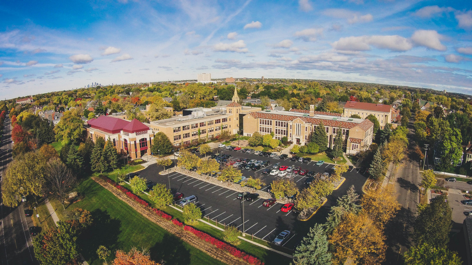 Minnesota Lawyer Readers Vote Mitchell Hamline Best Law School Best In CLEs And Alumni