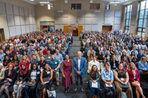 President and Dean Camille M. Davidson and Board of Trustees Chair Brian Batzli ’85 welcome the incoming class of 2026 on the first day of term.
